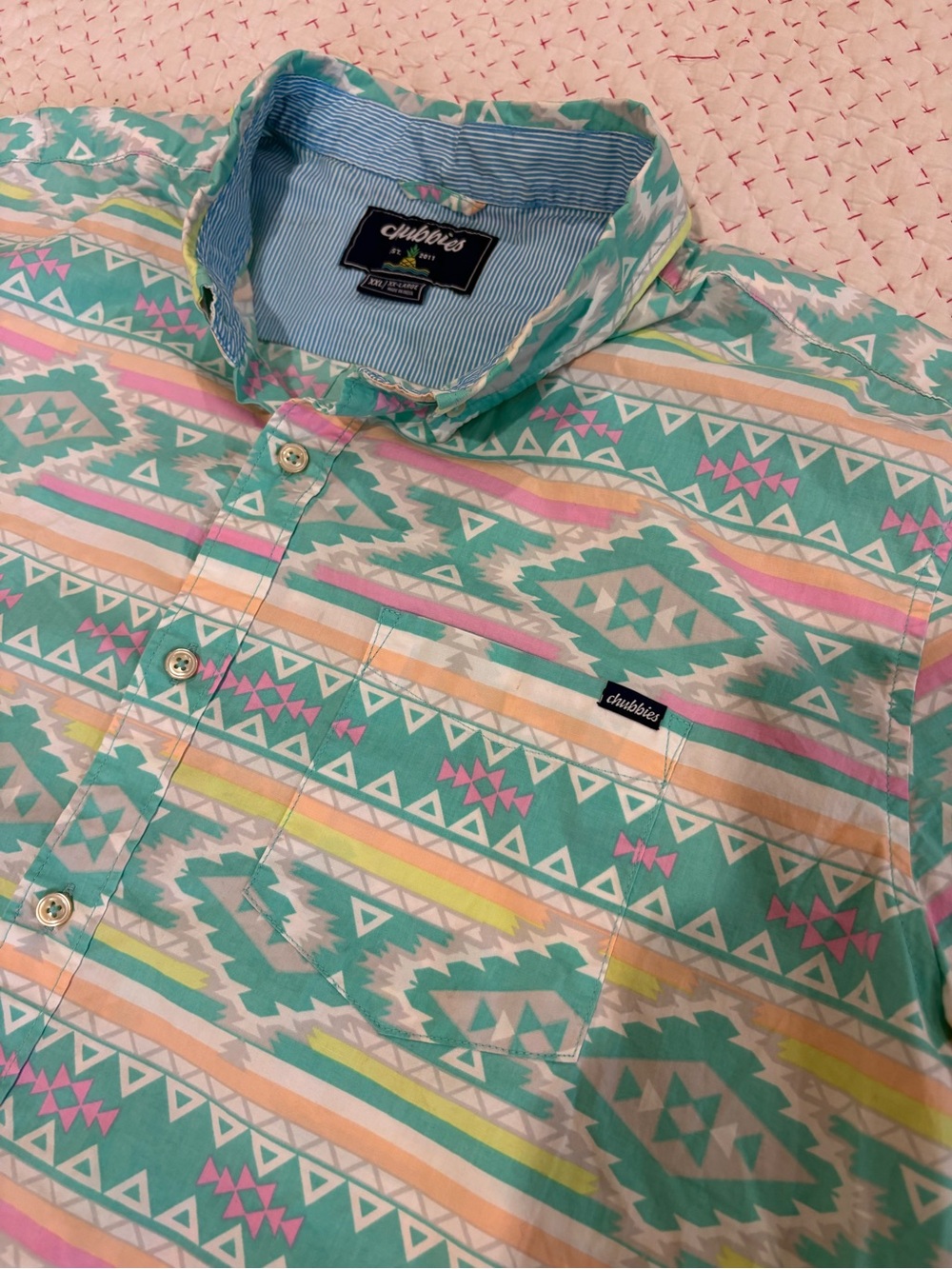 ⚪️⚪️Chubbies Men's Short-Sleeve Button-Up Shirt in Mint Aztec Print XXL - Picture 4 of 6